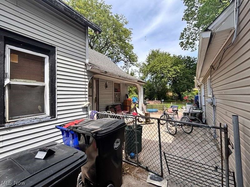 3237 W 30th Street , Cleveland, OH 44109 Photo 3