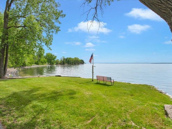 174 Pelot's Point Road, North Hero, VT 05474