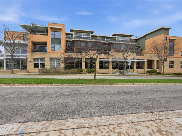 555 S Midvale Boulevard, Unit 216, Madison, WI 53711