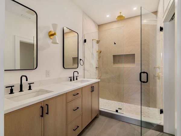 15 South Waverly, Unit 15, Boston, MA 02135