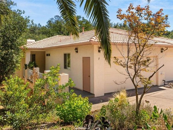7 Hidden Brooke, Chico, CA 95928