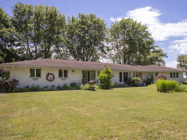 1550 E Y Avenue, Vicksburg, MI 49097