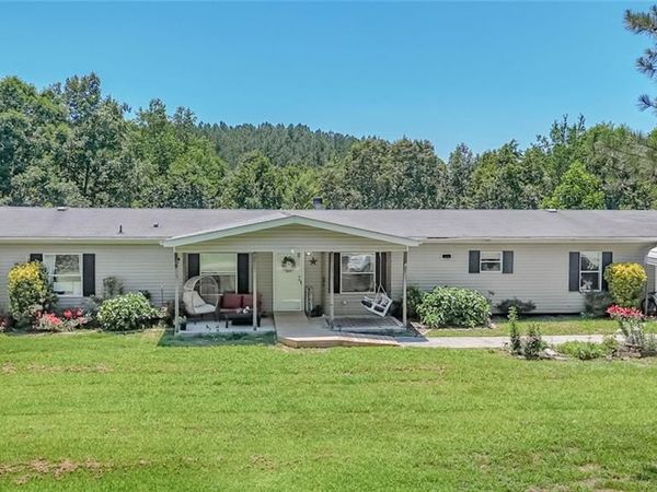 1575 Davis Road W, Fairmount, GA 30139