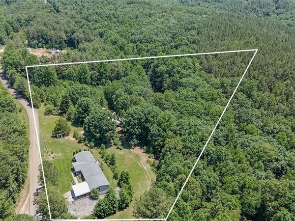 1575 Davis Road W, Fairmount, GA 30139
