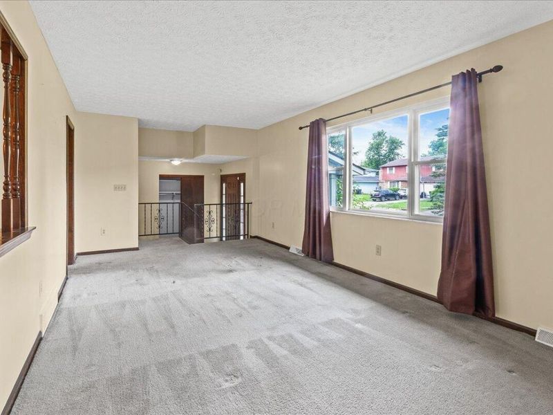 7036 Nocturne Road N, Reynoldsburg, OH 43068 Photo 5