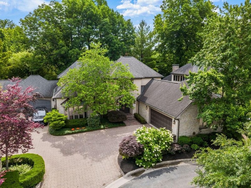 6 Lyonsgate Road , Bexley, OH 43209 Photo 4