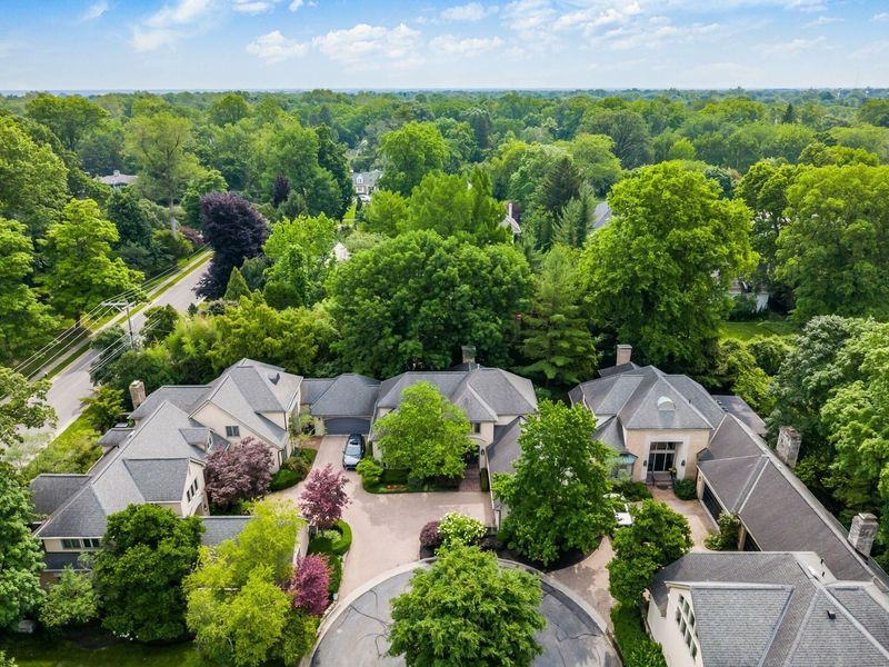 6 Lyonsgate Road , Bexley, OH 43209 Photo 6
