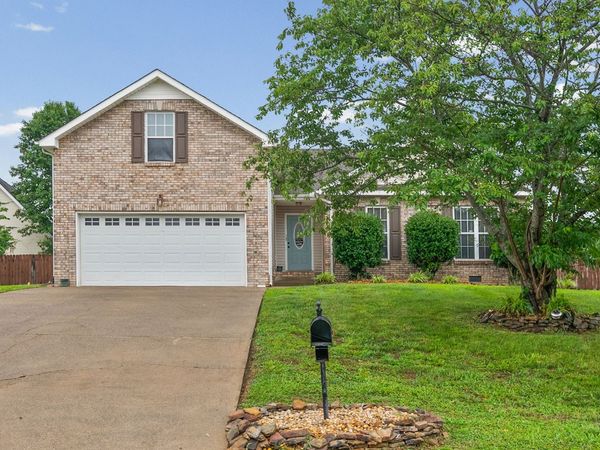 3387 Poplar Hl, Clarksville, TN 37043