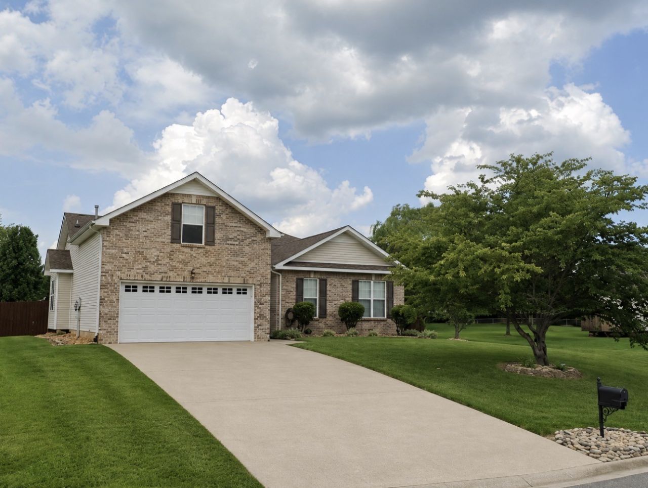 3387 Poplar Hl , Clarksville, TN 37043 Main Photo
