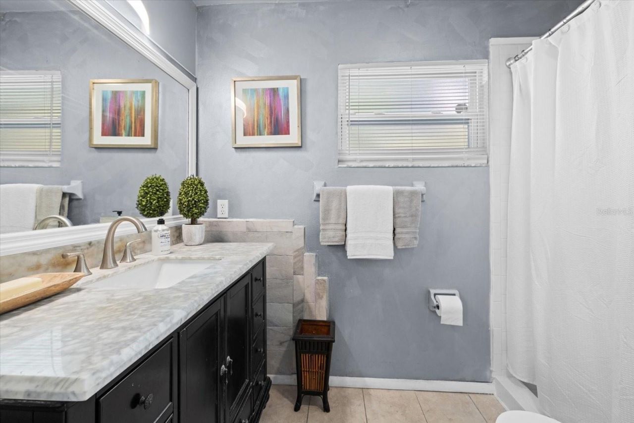 4305 Chinaberry Circle , Bradenton, FL 34208 Photo