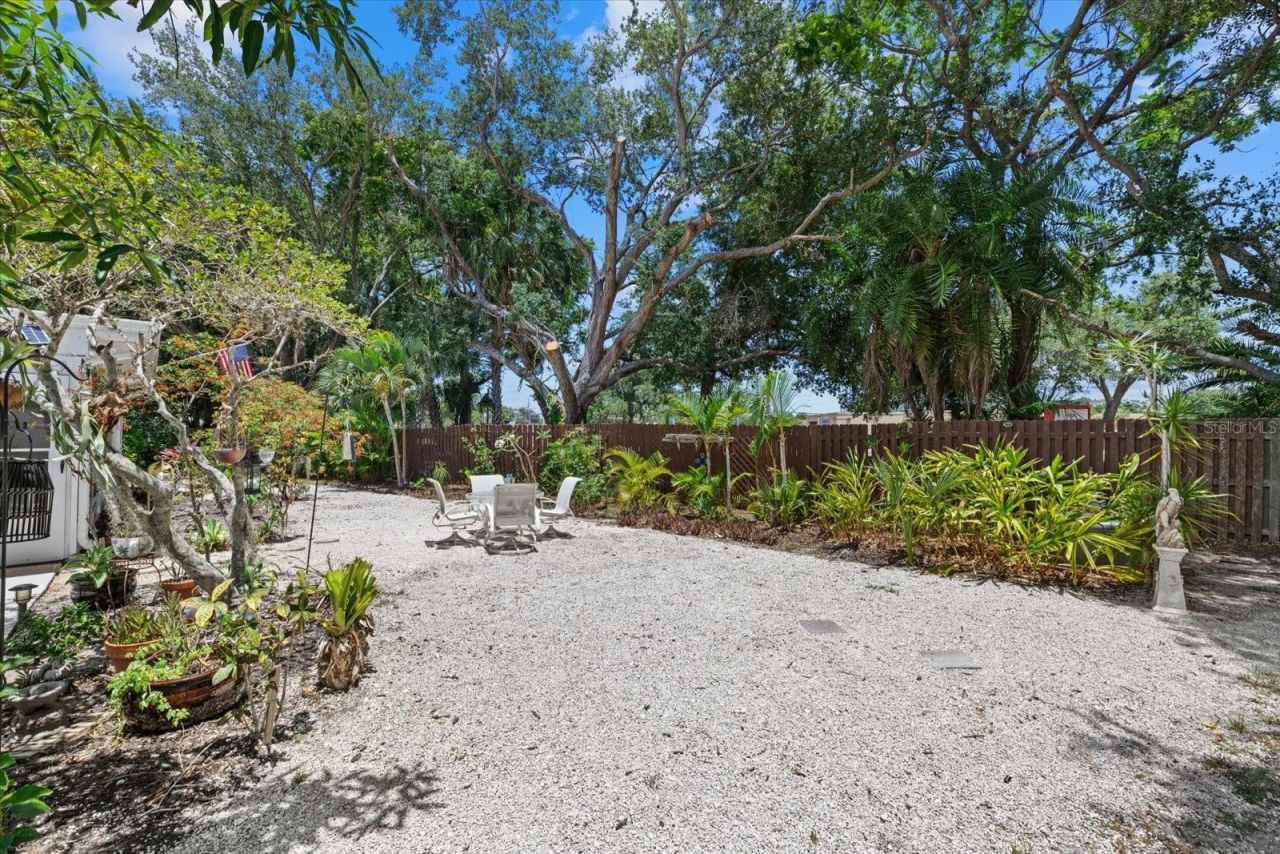 4305 Chinaberry Circle , Bradenton, FL 34208 Photo