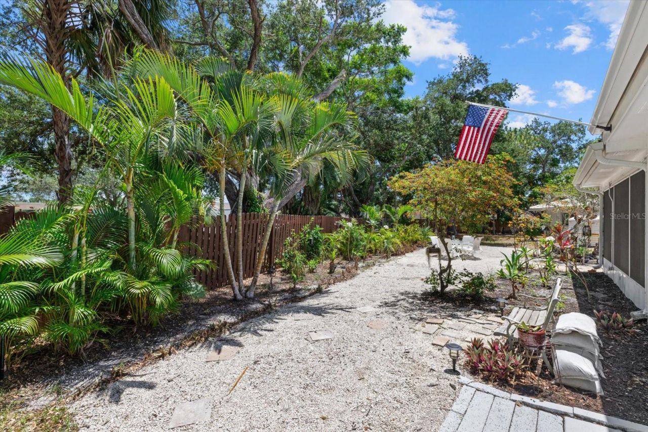 4305 Chinaberry Circle , Bradenton, FL 34208 Photo