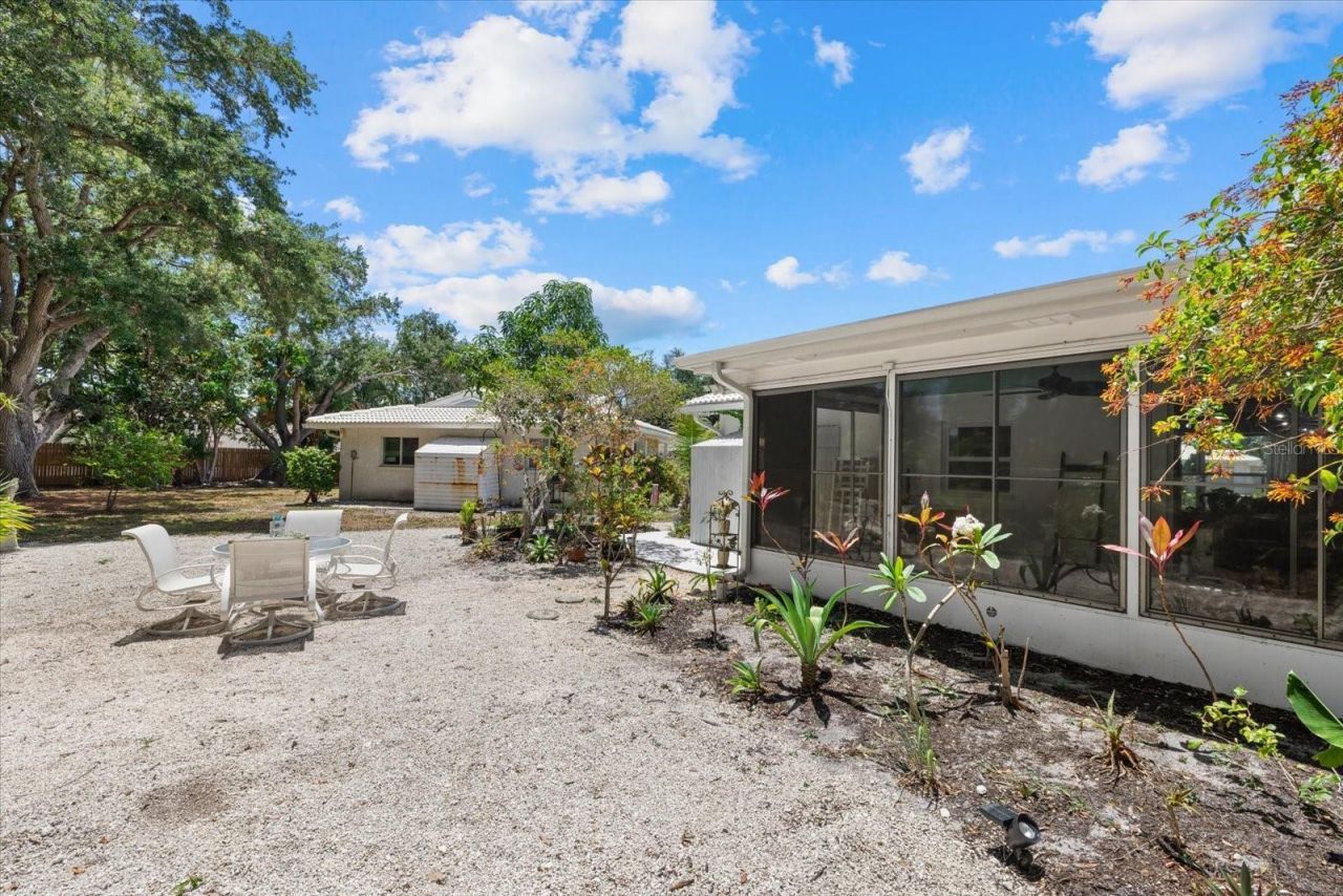 4305 Chinaberry Circle , Bradenton, FL 34208 Photo