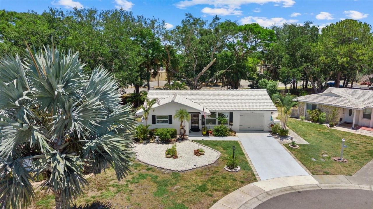 4305 Chinaberry Circle , Bradenton, FL 34208 Photo