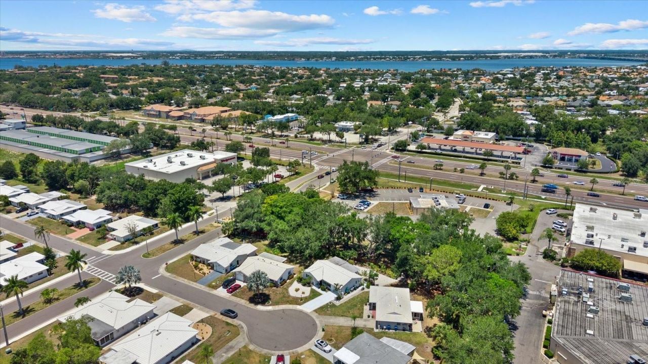 4305 Chinaberry Circle , Bradenton, FL 34208 Photo