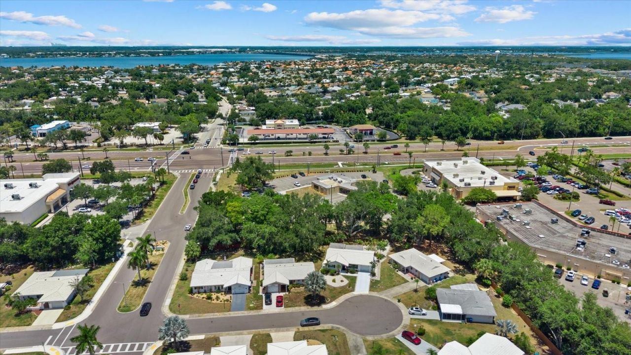 4305 Chinaberry Circle , Bradenton, FL 34208 Photo