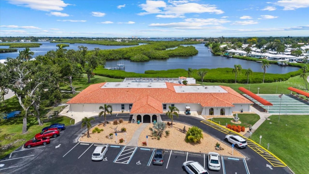 4305 Chinaberry Circle , Bradenton, FL 34208 Photo