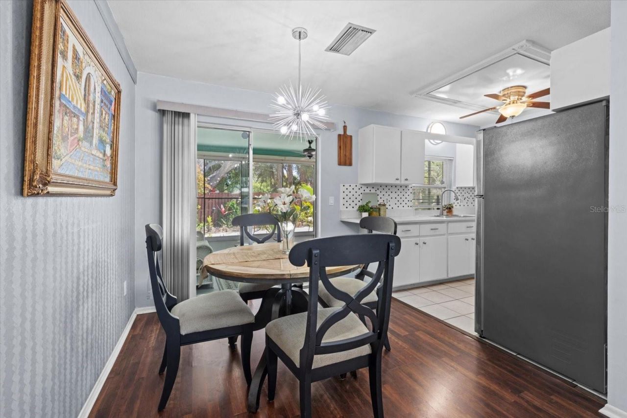 4305 Chinaberry Circle , Bradenton, FL 34208 Photo
