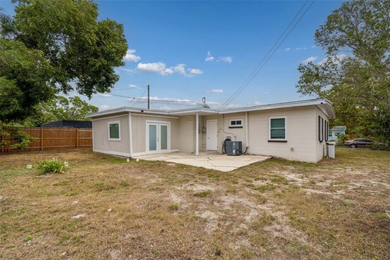 4479 Porpoise Drive Se, Saint Petersburg, FL 33705 Photo