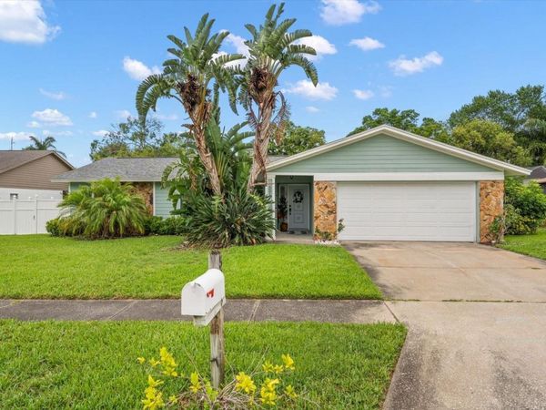 521 MERAVAN DRIVE , PALM HARBOR, FL 34683