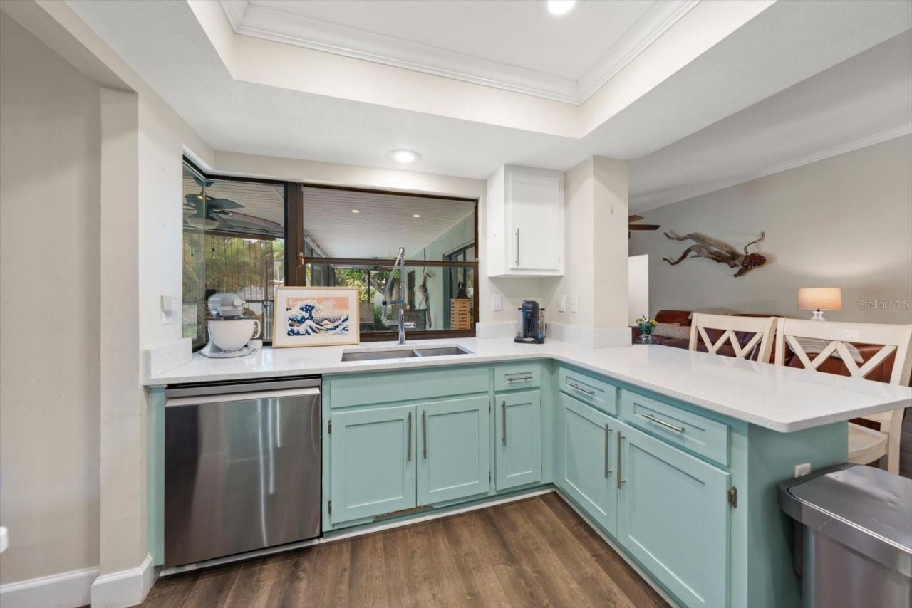 521 Meravan Drive , Palm Harbor, FL 34683 Photo