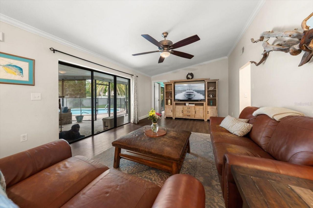 521 Meravan Drive , Palm Harbor, FL 34683 Photo