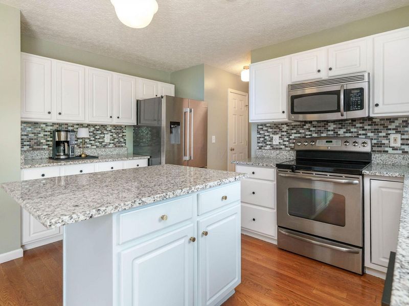 1207 Nutmeg Drive, Marysville, OH 43040 Photo 4