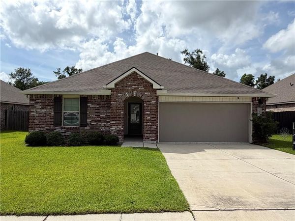 240 PRETTY ACRES Avenue , Hahnville, LA 70057