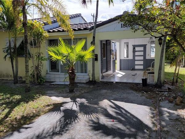 1816 Roosevelt Street, Hollywood, FL 33020