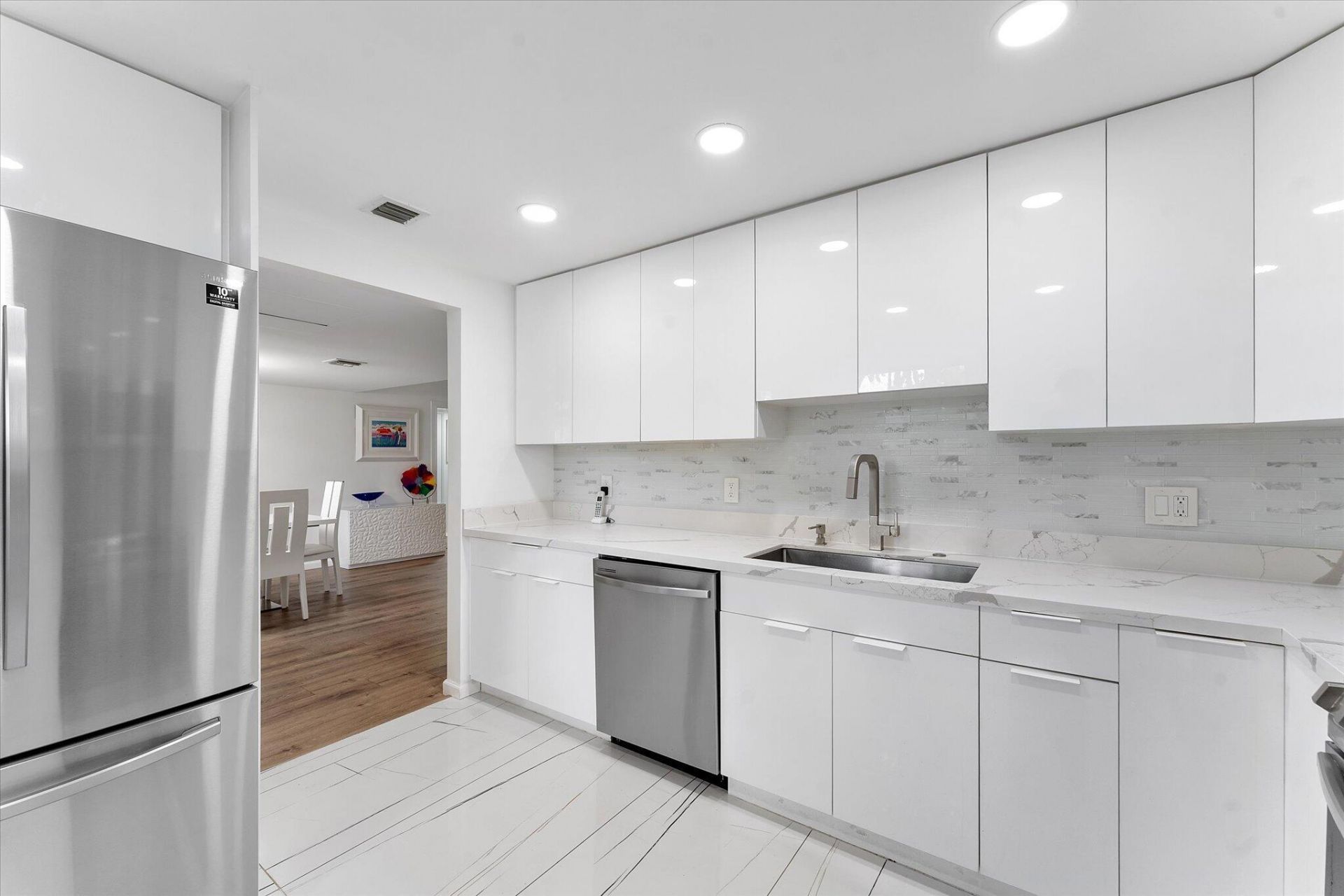 3900 Oaks Clubhouse Drive, Unit 110, Pompano Beach, FL 33069 Photo