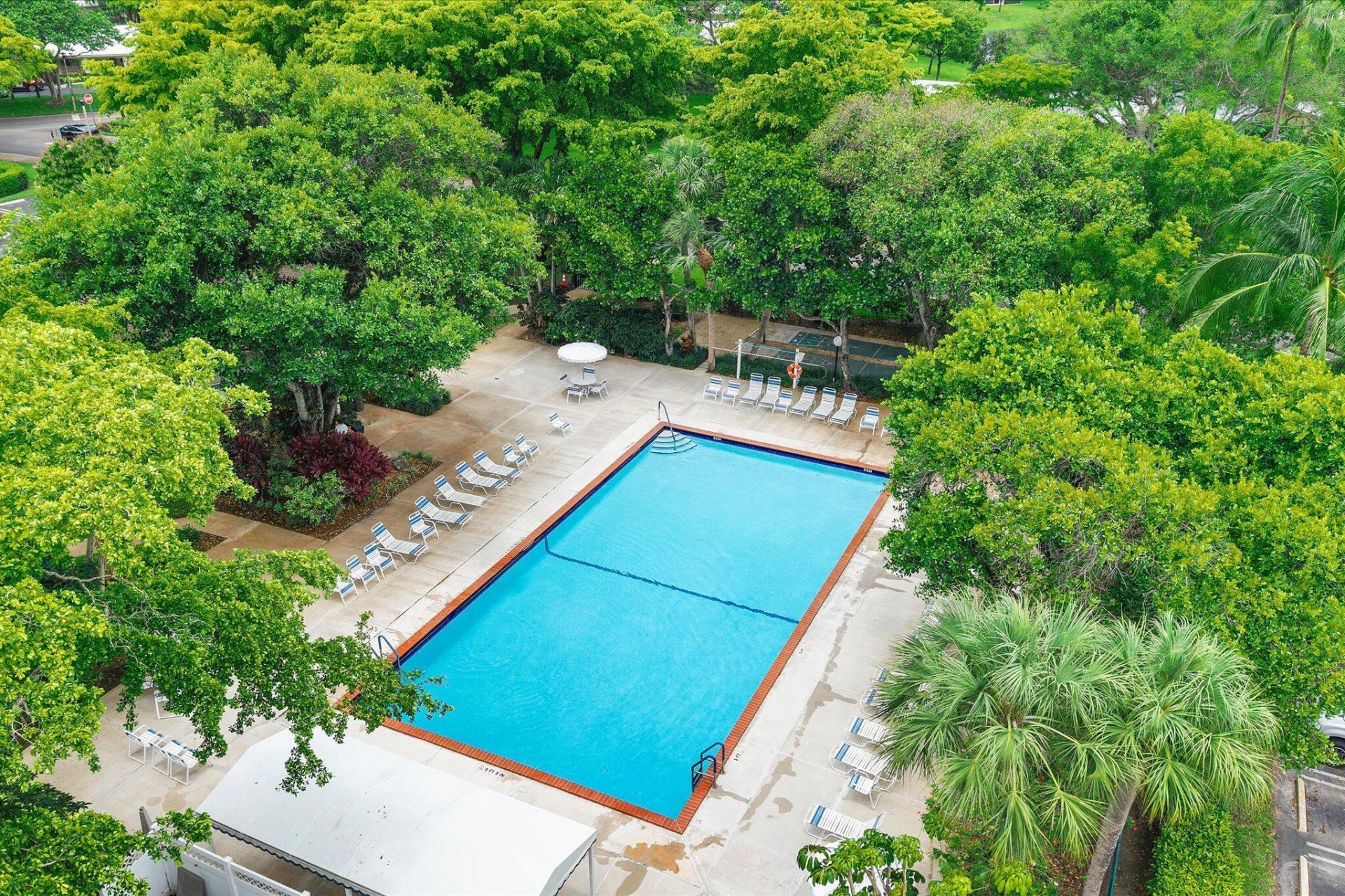 3900 Oaks Clubhouse Drive, Unit 110, Pompano Beach, FL 33069 Photo