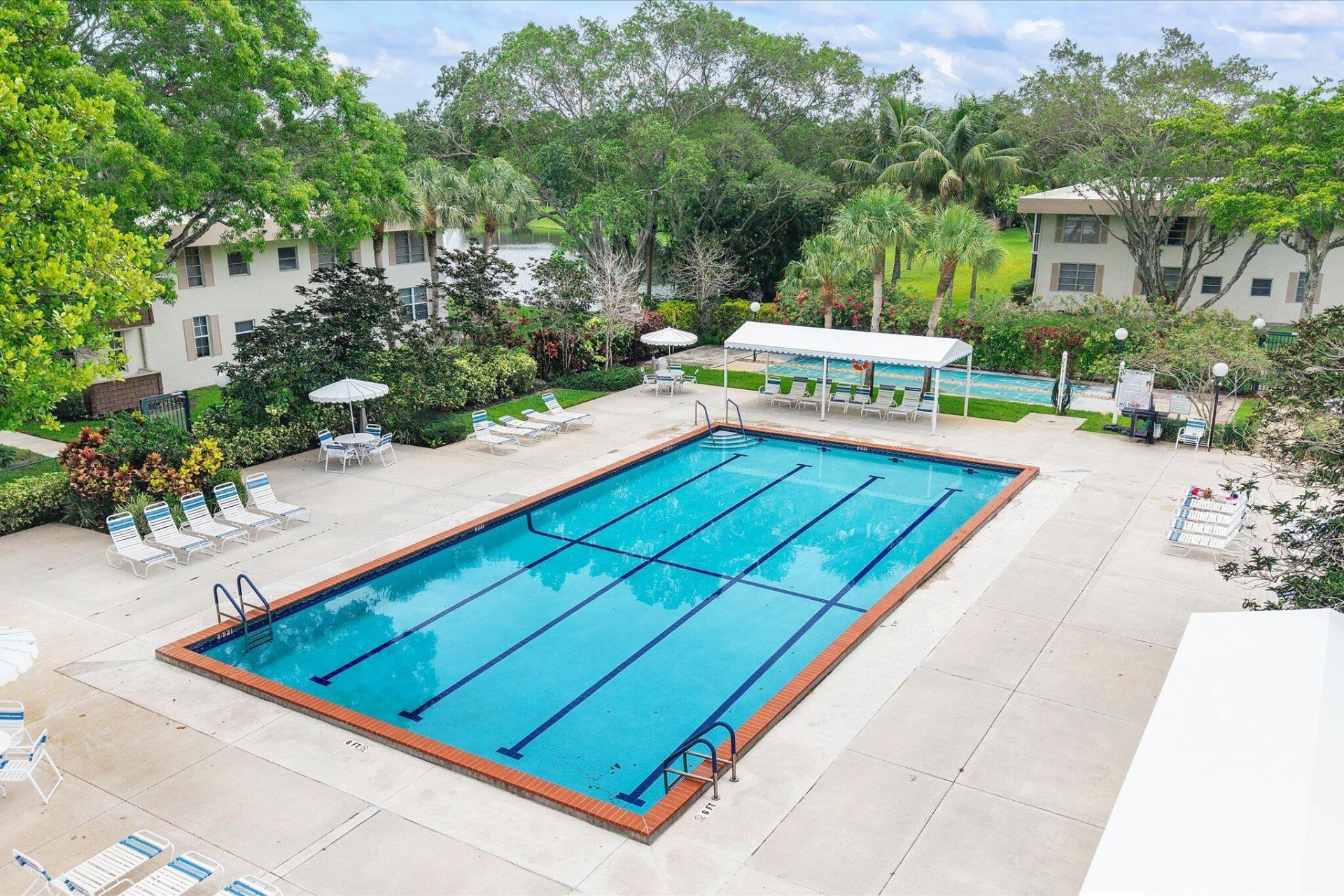 3900 Oaks Clubhouse Drive, Unit 110, Pompano Beach, FL 33069 Photo