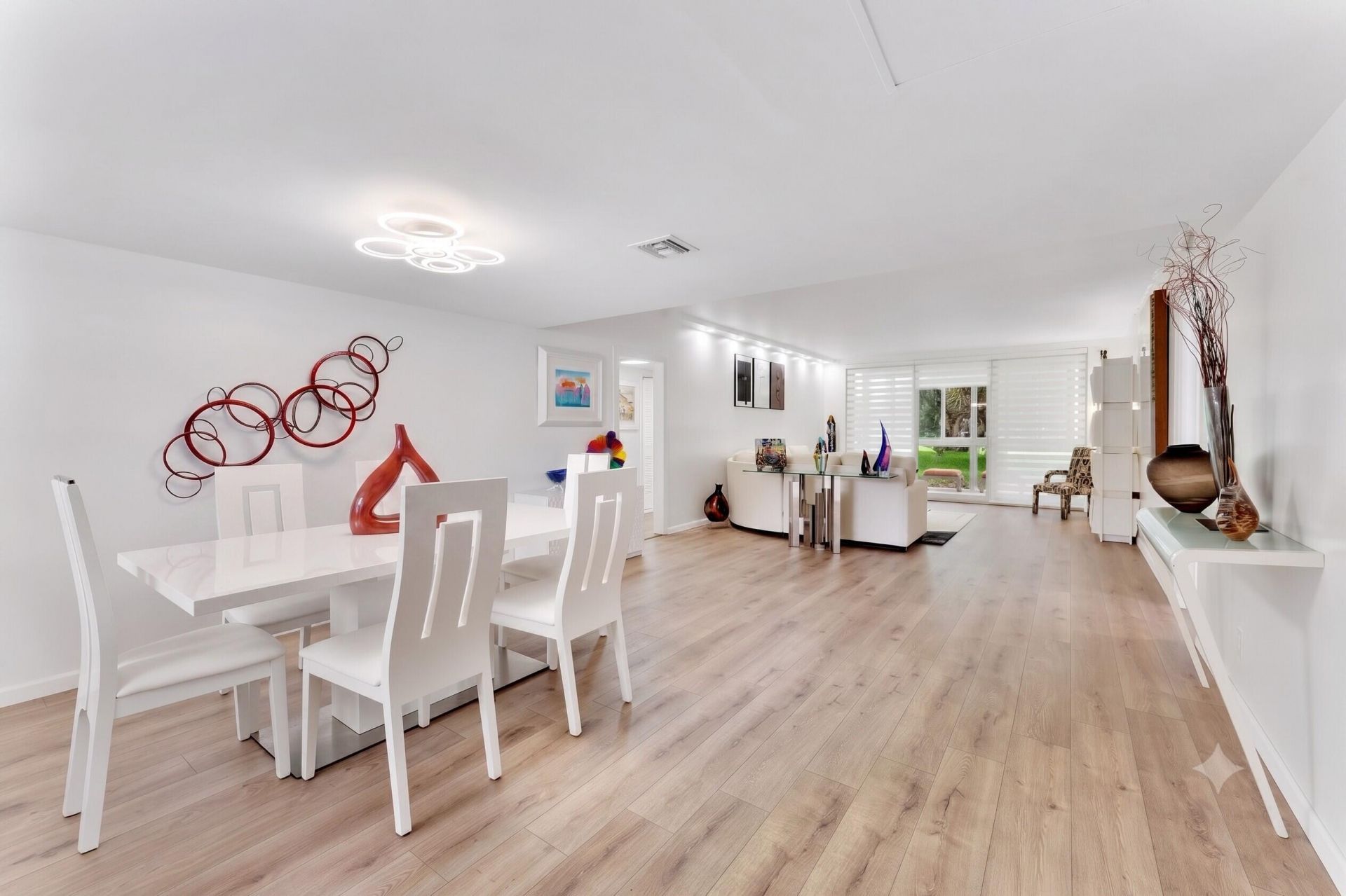 3900 Oaks Clubhouse Drive, Unit 110, Pompano Beach, FL 33069 Photo