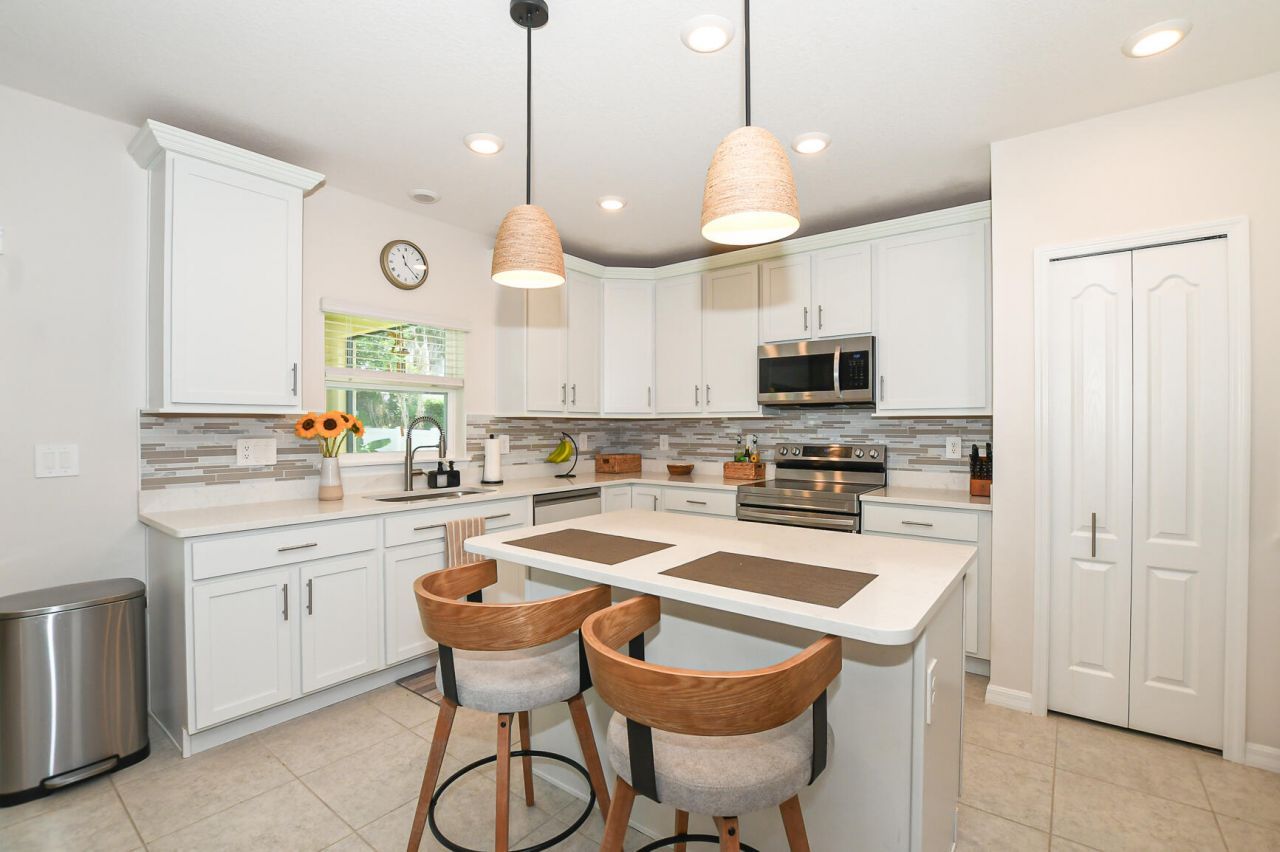 1033 SW General Patton Terrace, Port Saint Lucie, FL 34953 Photo