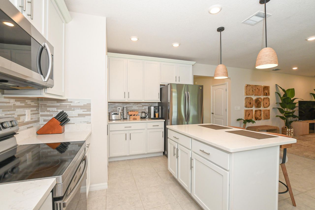 1033 SW General Patton Terrace, Port Saint Lucie, FL 34953 Photo