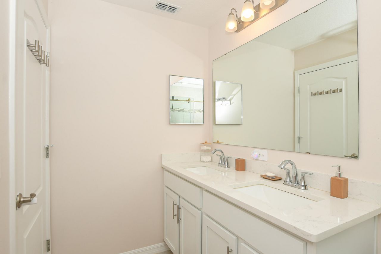 1033 SW General Patton Terrace, Port Saint Lucie, FL 34953 Photo