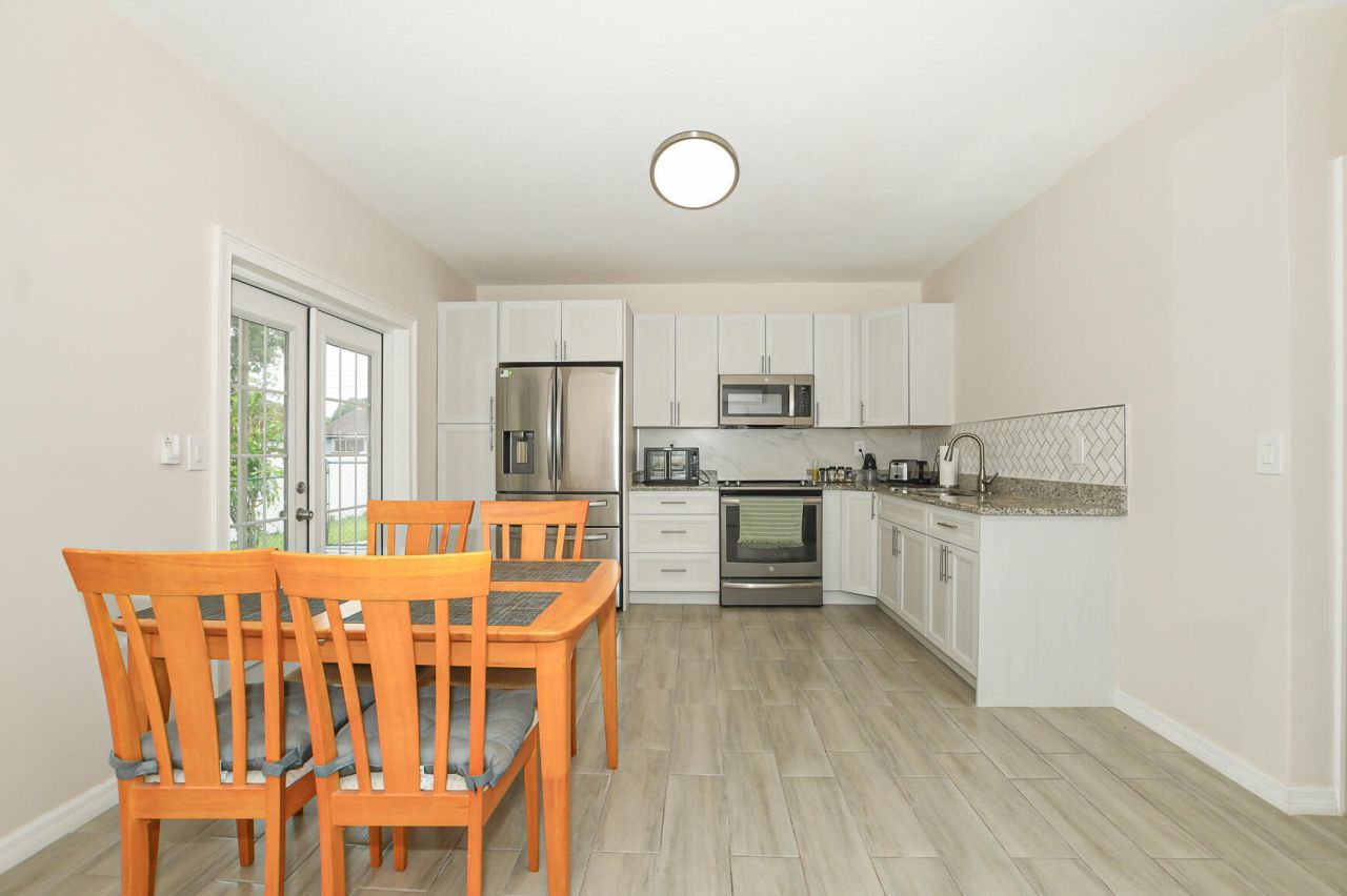 1033 SW General Patton Terrace, Port Saint Lucie, FL 34953 Photo