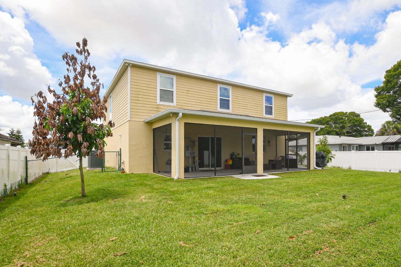 1033 SW General Patton Terrace, Port Saint Lucie, FL 34953 Photo