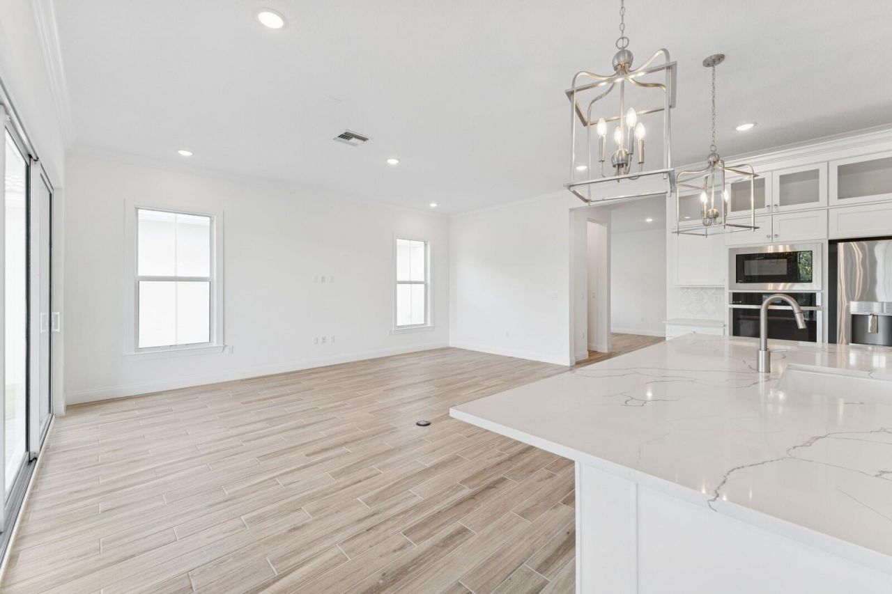 6799 SE Lost Pine Drive, Stuart, FL 34997 Photo