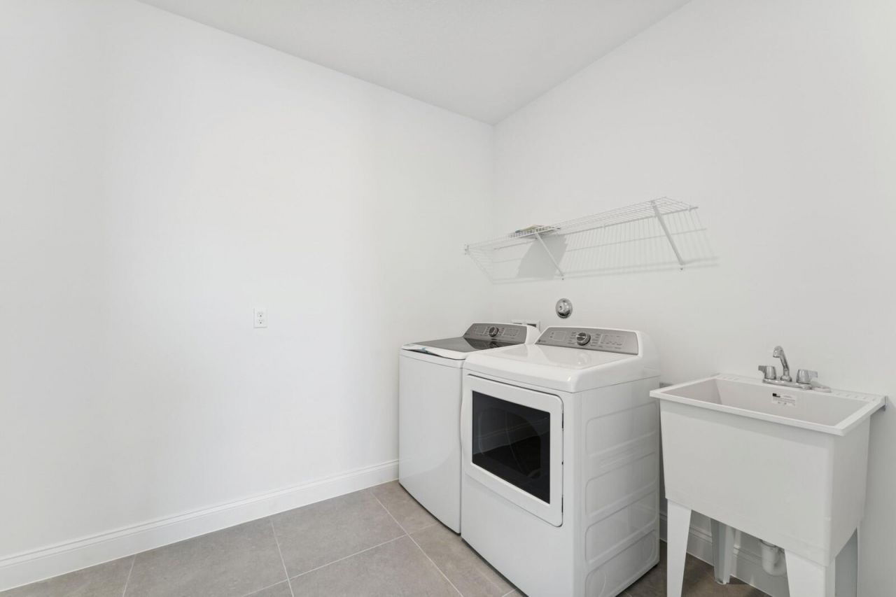 6799 SE Lost Pine Drive, Stuart, FL 34997 Photo
