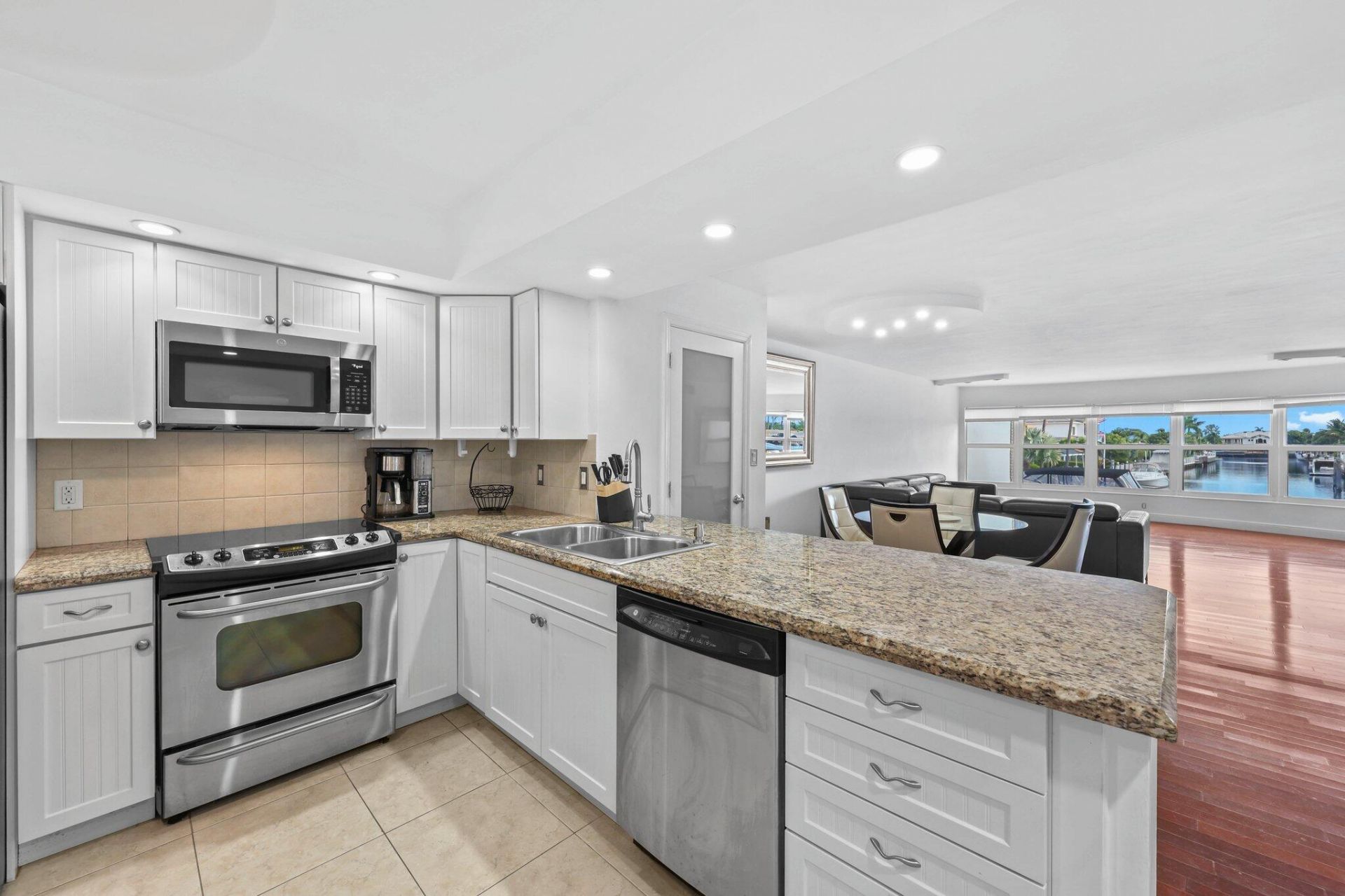 3121 NE 51st Street, Unit 204e, Fort Lauderdale, FL 33308 Photo