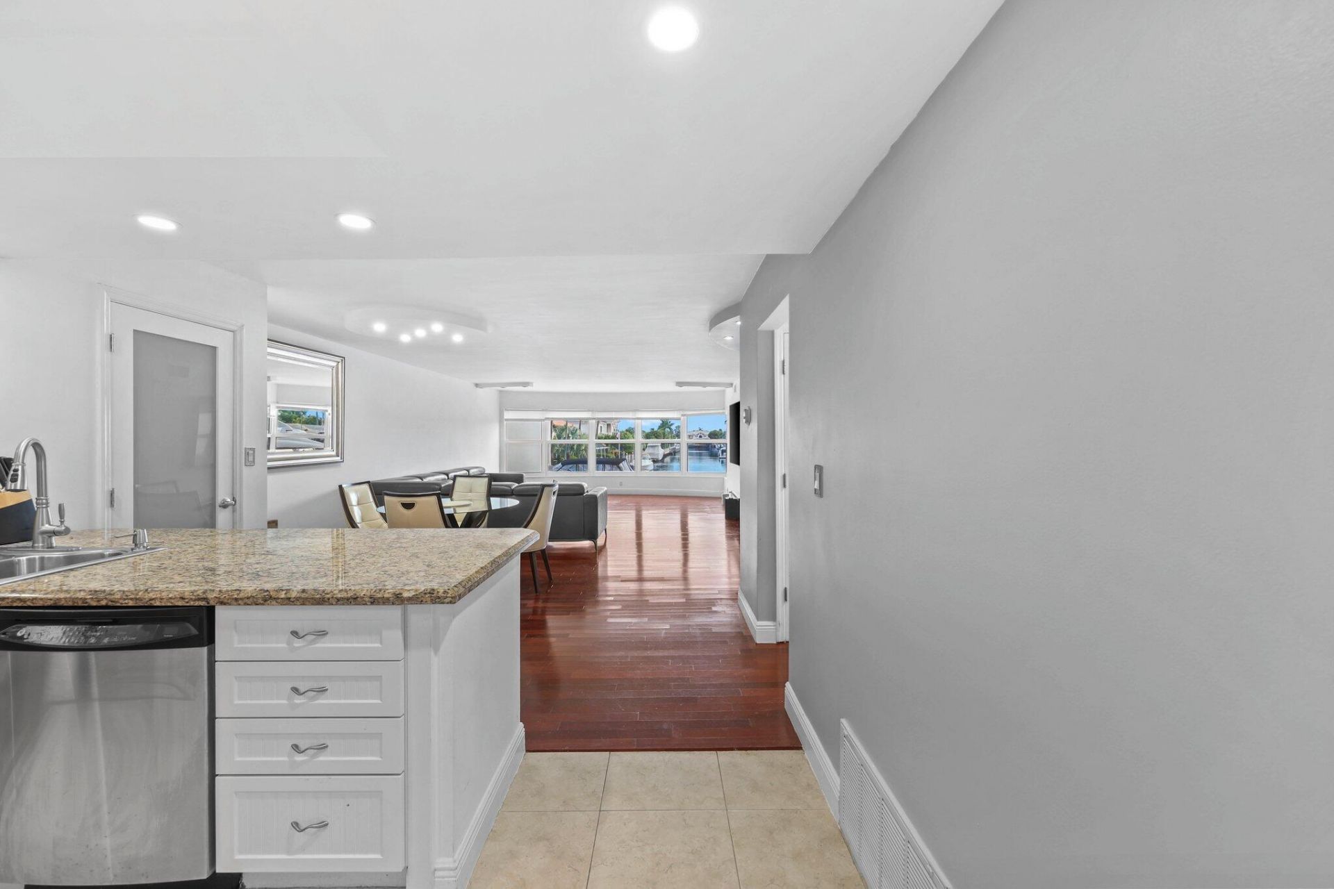 3121 NE 51st Street, Unit 204e, Fort Lauderdale, FL 33308 Photo