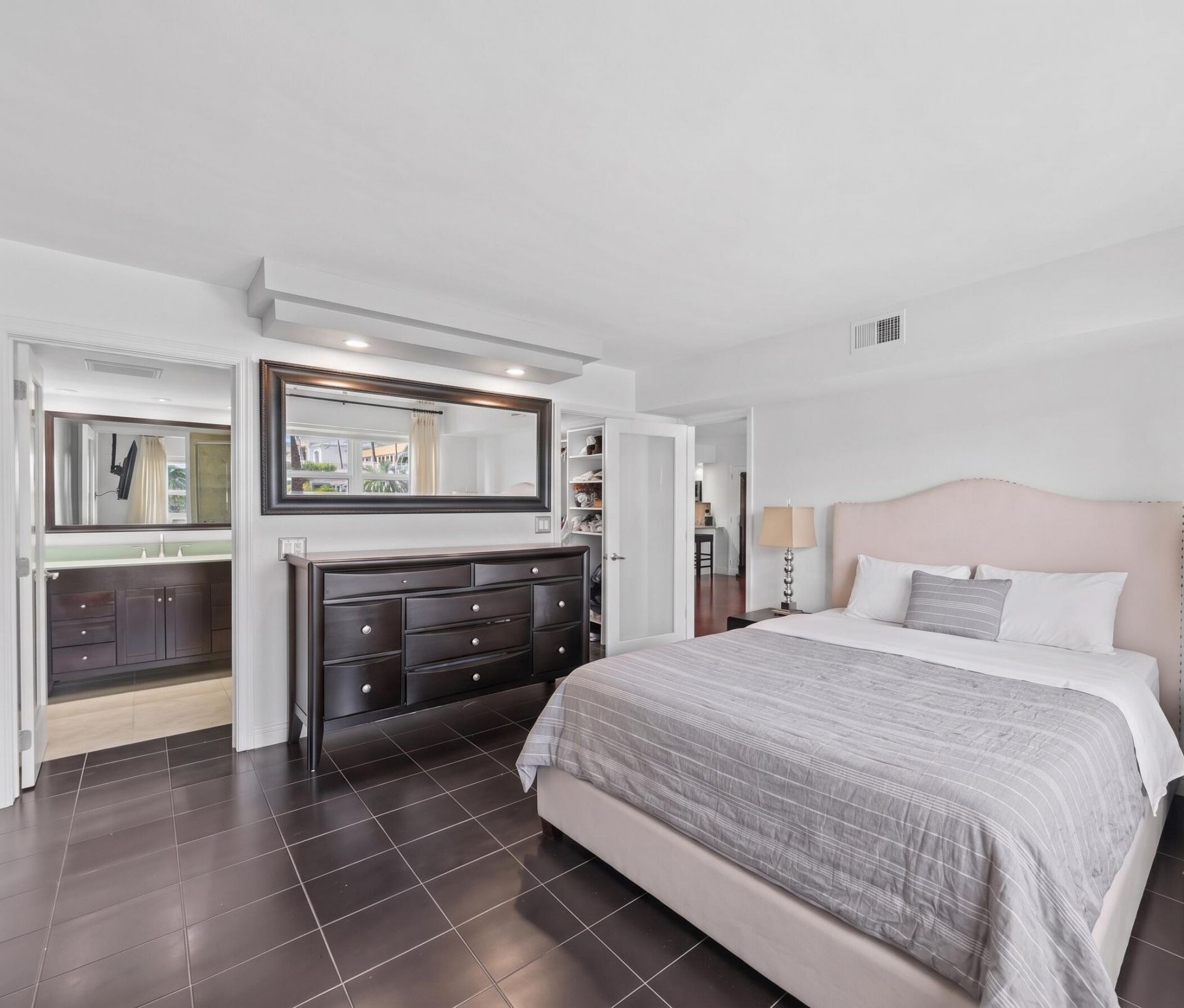 3121 NE 51st Street, Unit 204e, Fort Lauderdale, FL 33308 Photo