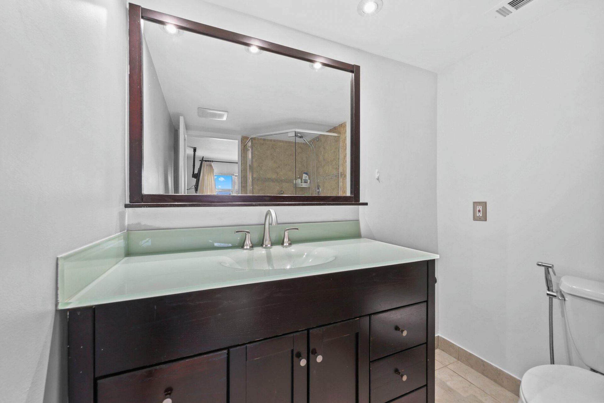 3121 NE 51st Street, Unit 204e, Fort Lauderdale, FL 33308 Photo