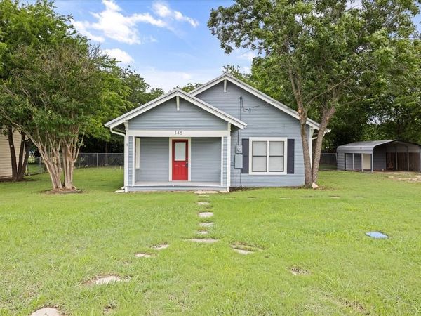 145 E Denmark Street, Walnut Springs, TX 76690