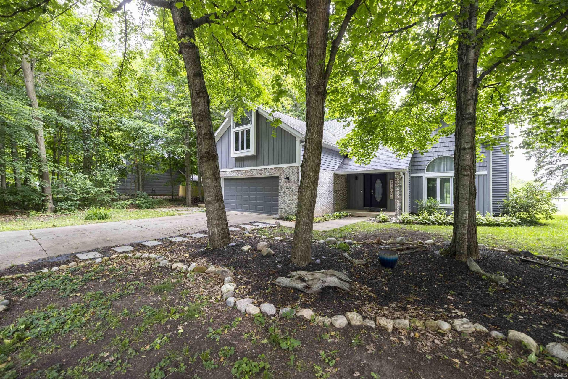 2504 W Sun Valley Parkway, Muncie, IN 47303 Main Photo