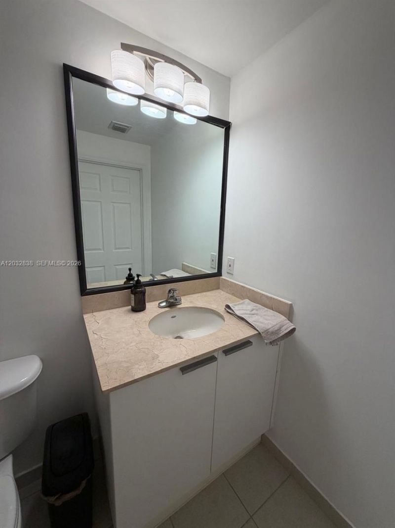 140 S Dixie Hwy , Unit 713, Hollywood, FL 33020 Photo