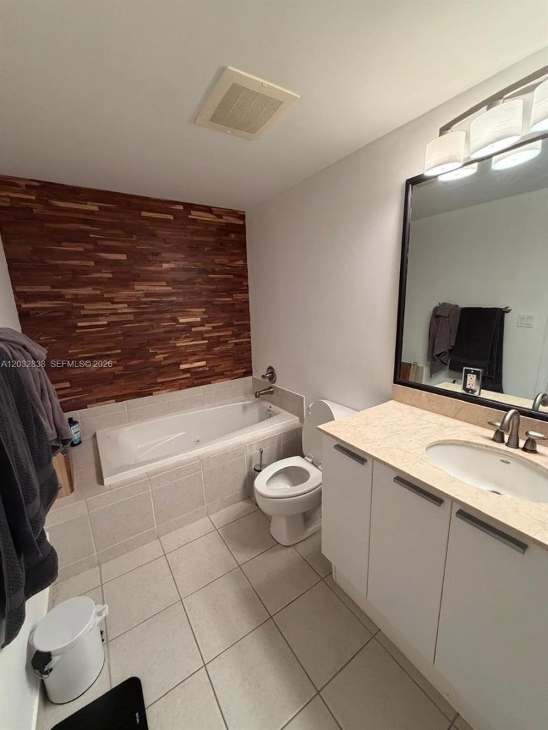 140 S Dixie Hwy , Unit 713, Hollywood, FL 33020 Photo
