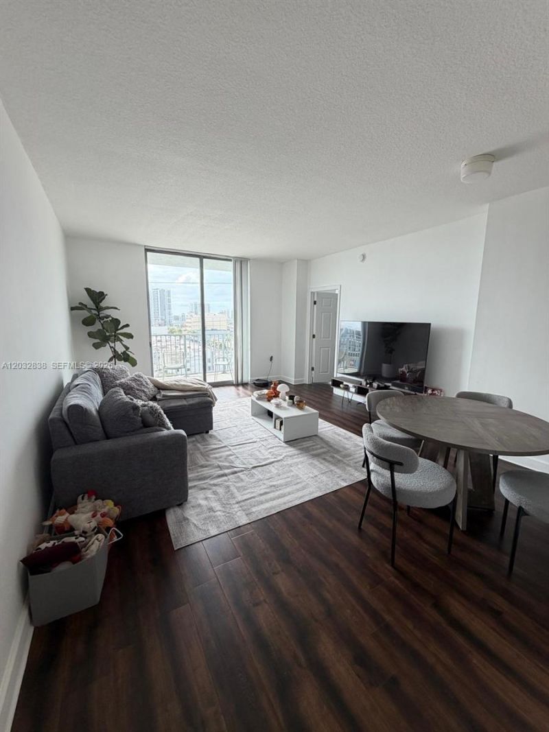 140 S Dixie Hwy , Unit 713, Hollywood, FL 33020 Photo