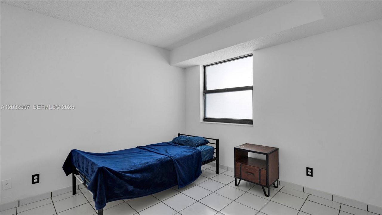 546 SW 1st St , Unit 603, Miami, FL 33130 Photo